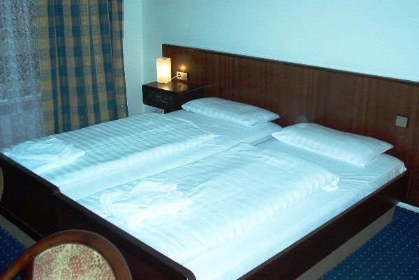 Hotel City Star Frankfurt am Main Bilik gambar